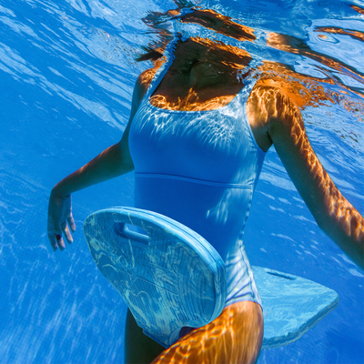 Deportes acuáticos piscina de espuma flotantes asiento flotante cómodo con patrón azul personalizado