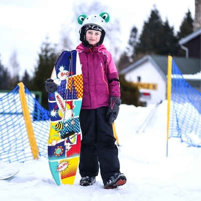 El material y la cuerda de los trineos de nieve para niños incluidos