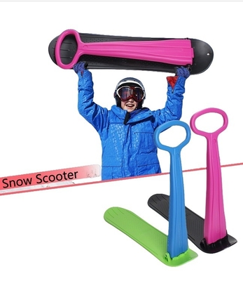 Scooter de trineo de nieve de plástico Snowboard plegable para deportes de invierno 36 * 32 * 10 pulgadas tamaño